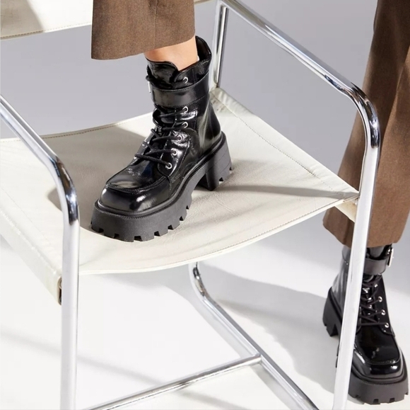 Urban Outfitters Cooperative Tania Buckled Combat Boots in Black Leather NWT - Picture 5 of 10